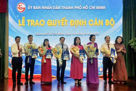 HINH BAN GIAM HIEU_1 2